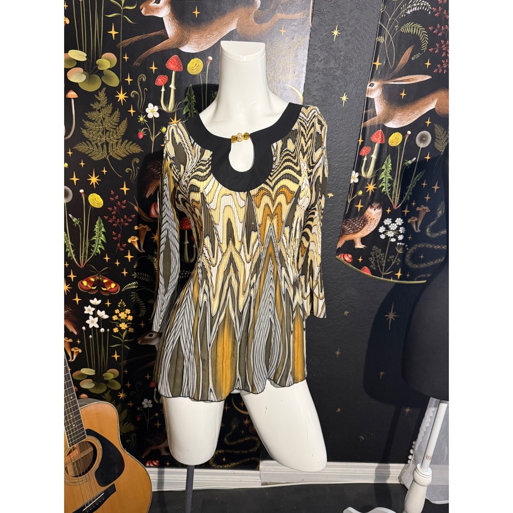 Nicola Women Abstract Geometric Pleated Tunic Top Yellow Green Keyhole Medium